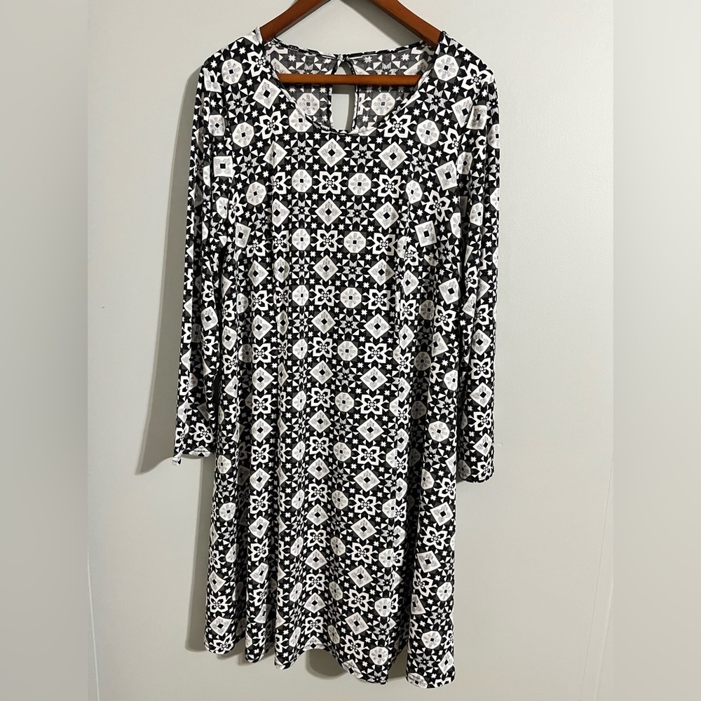 Women’s casual dress